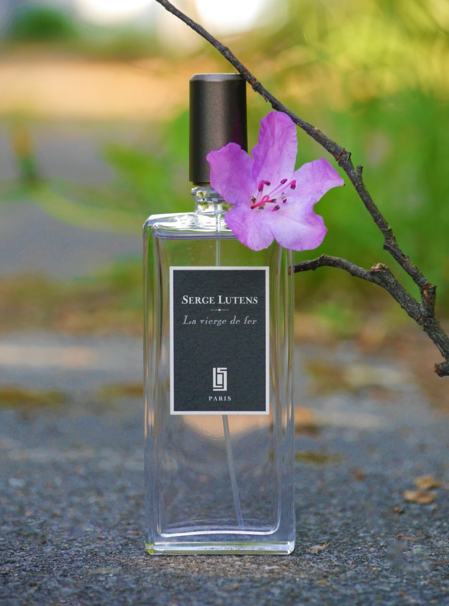 La vierge de fer by Serge Lutens » Reviews & Perfume Facts