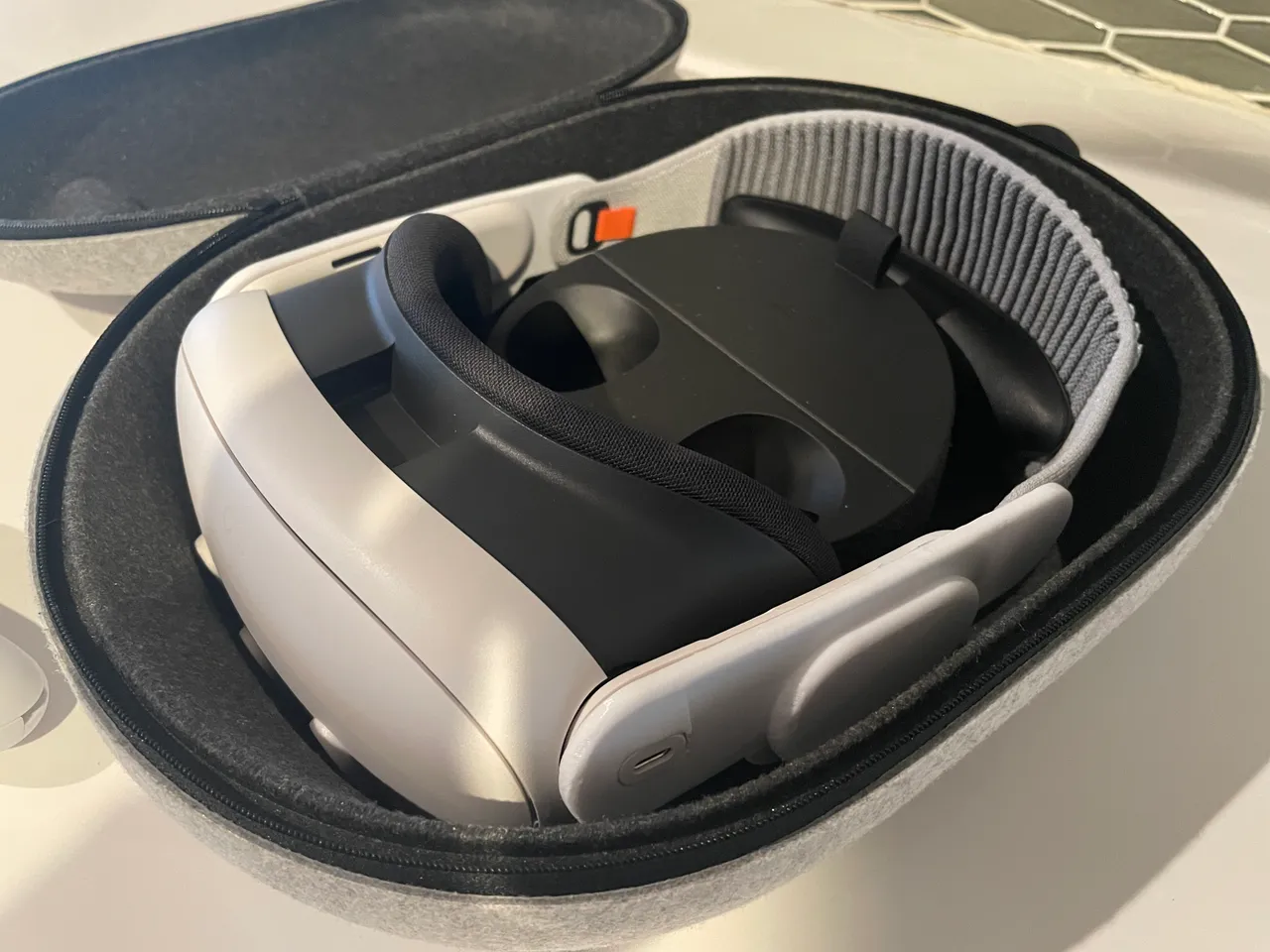 Apple Vision Pro - Solo Knit Band Adapters for Meta Quest 3