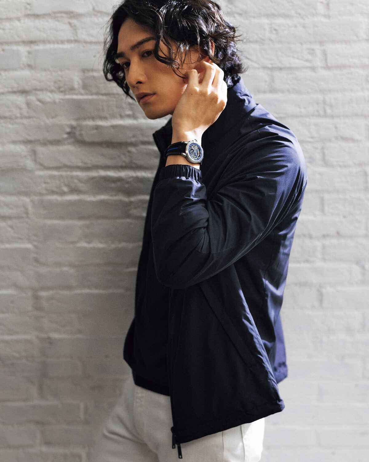 俳優・町田啓太がさらに輝く〈ハリー・ウィンストン〉の1本！着こなし