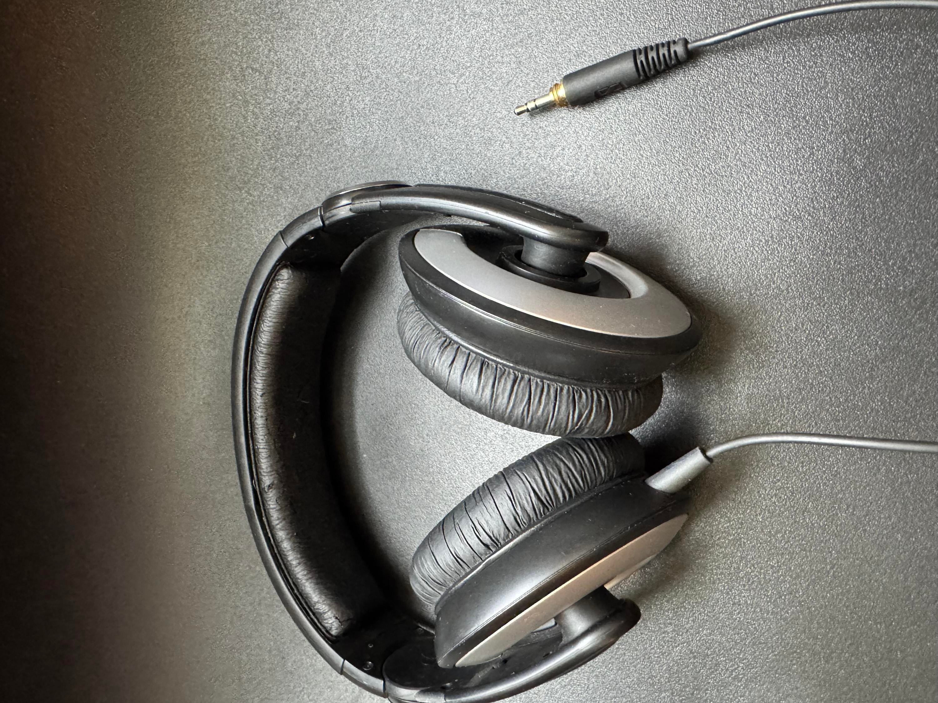 Used Sennheiser HD 205 Closed-back - Sweetwater's Gear Exchange