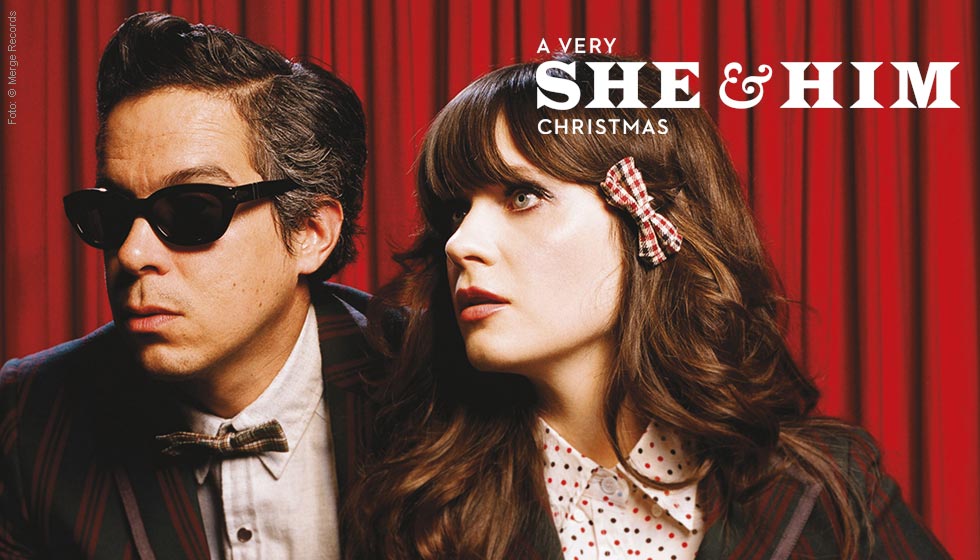 She & Him: A Very She & Him Christmas (LP) – jpc.de