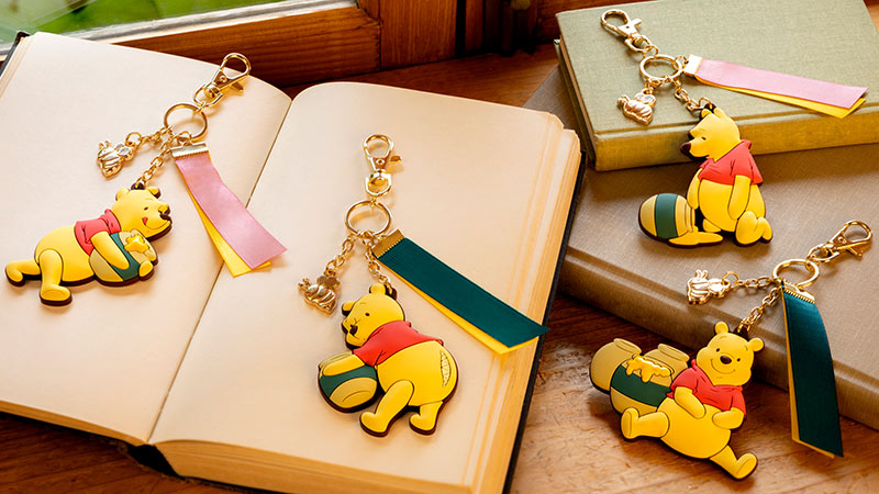 公式】ほっこりするしぐさのプーさんがデザインされたグッズ｜おすすめ