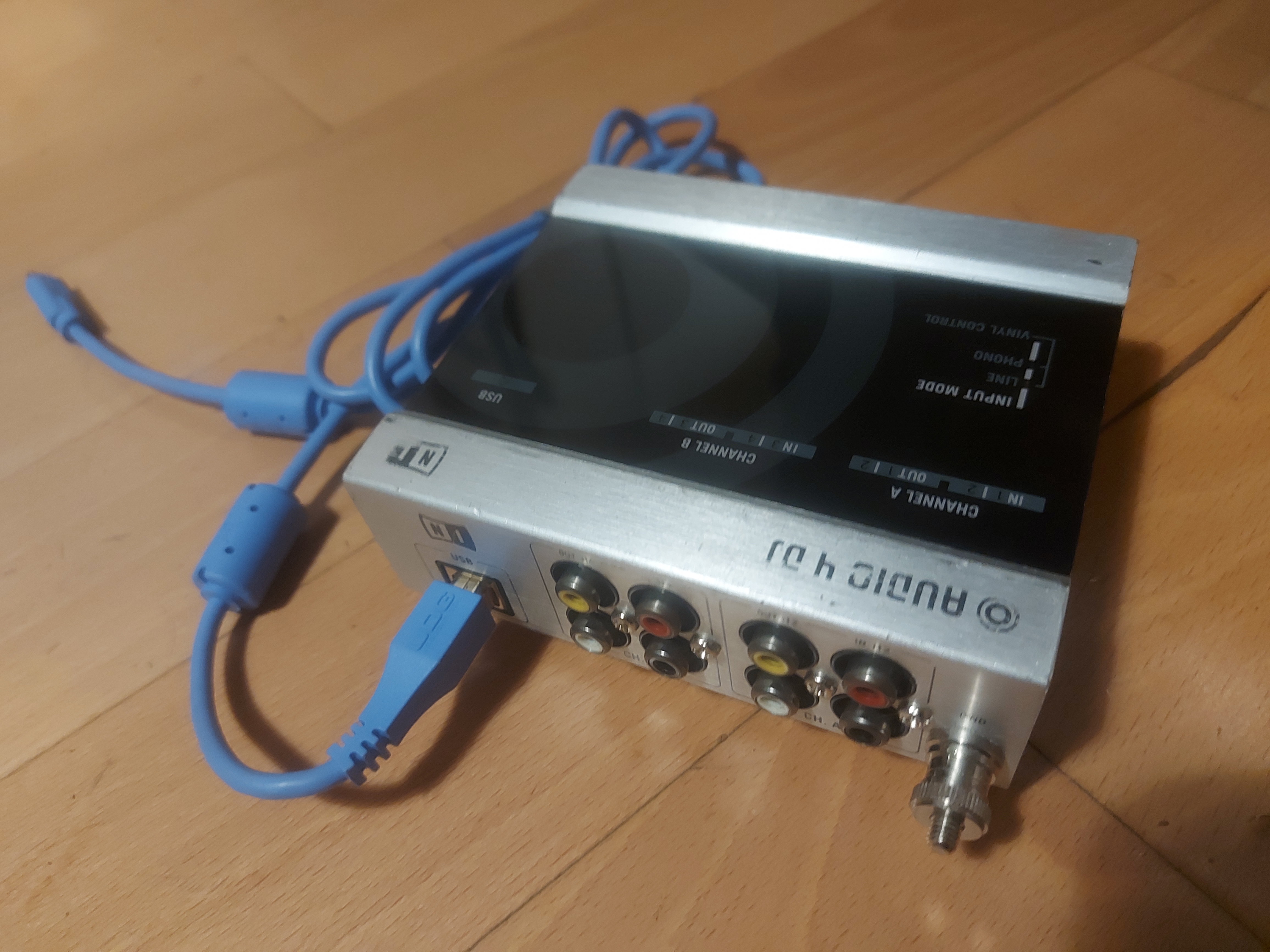 Audio 4 DJ - Native Instruments Audio 4 DJ - Audiofanzine