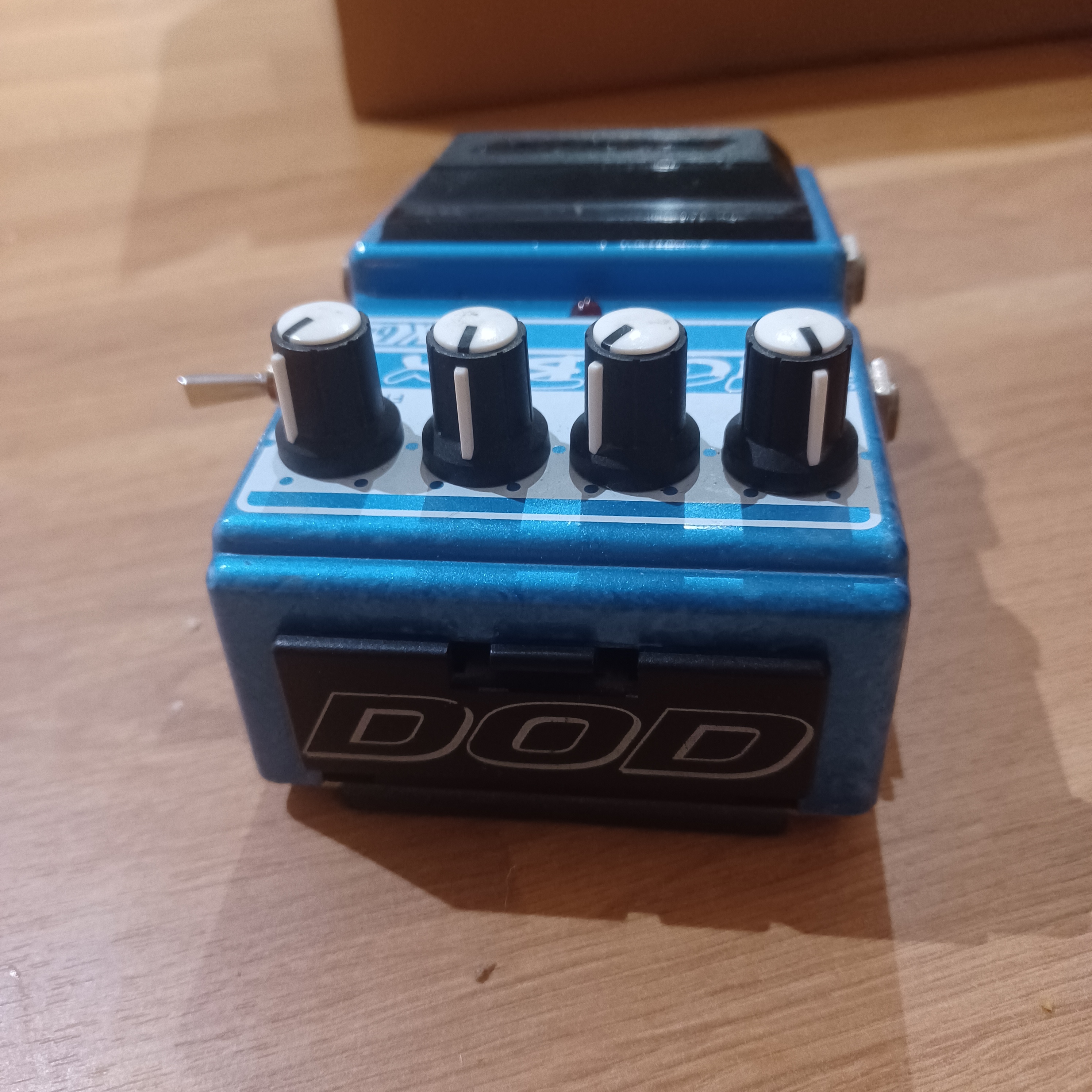 FX64 Ice Box Stereo Chorus - DOD FX64 Ice Box Stereo Chorus