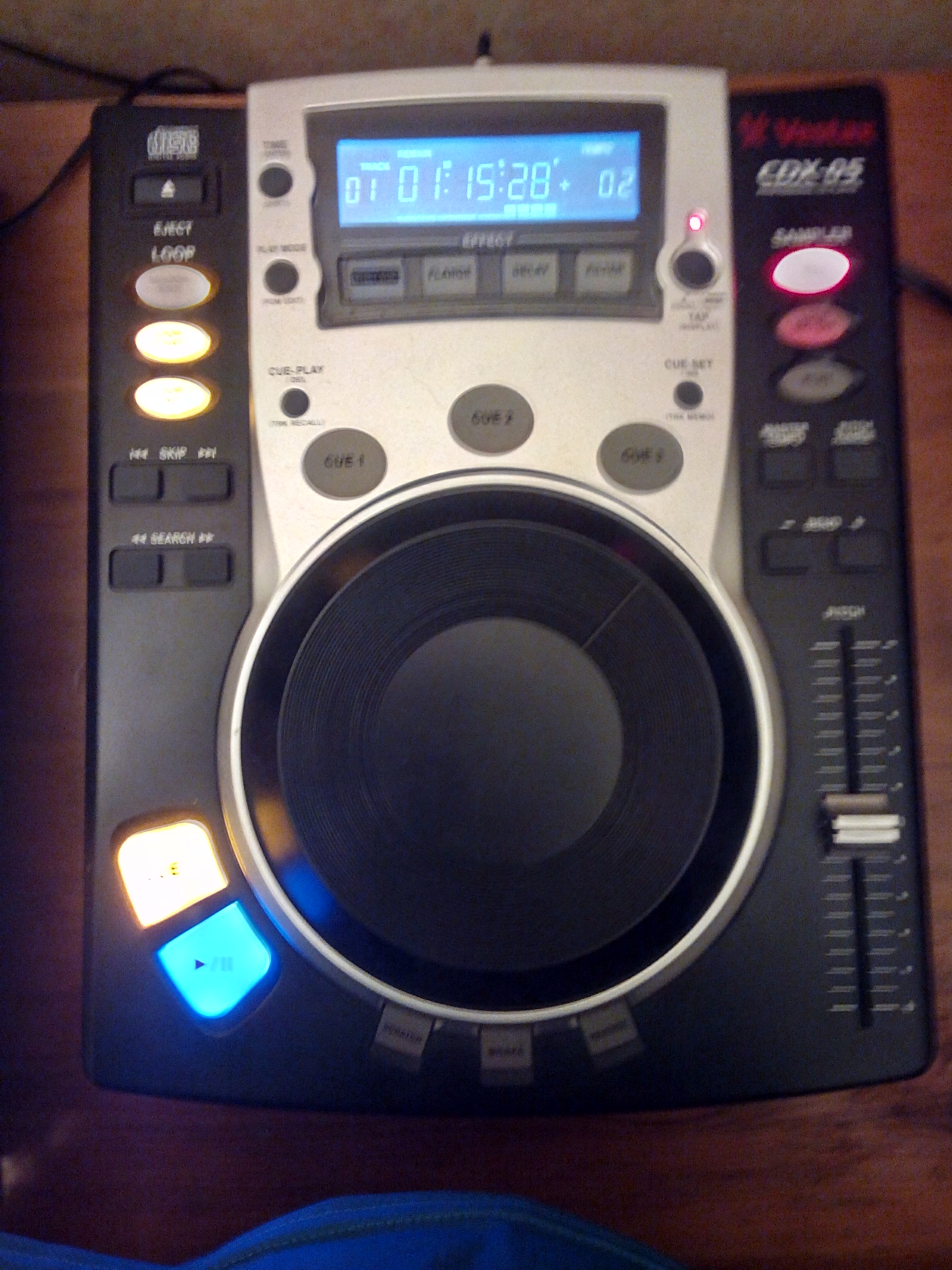 CDX-05 - Vestax CDX-05 - Audiofanzine