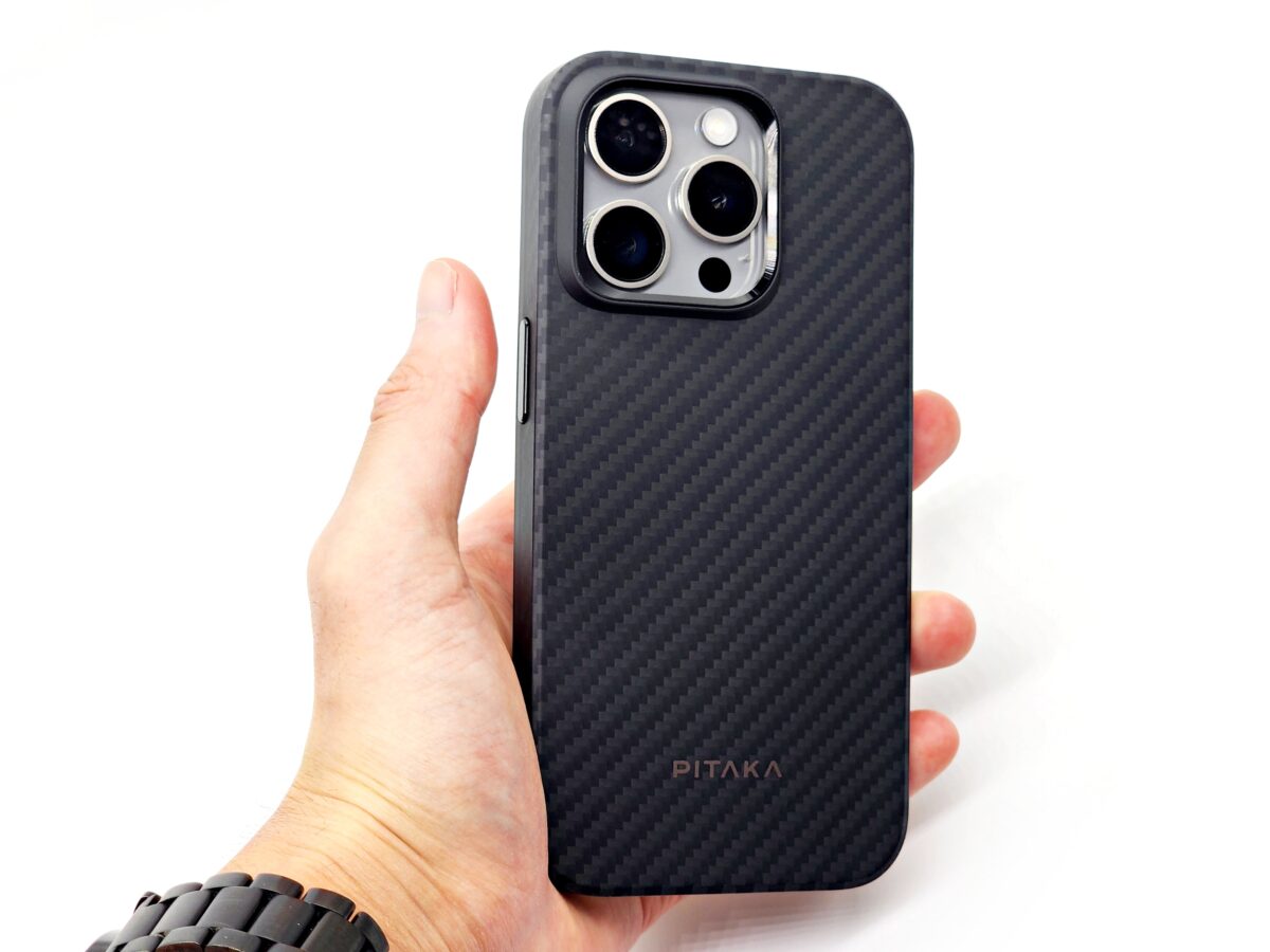 PITAKA MagEZ Case 4 / Pro 4レビュー】定番と全面保護のアラミド繊維