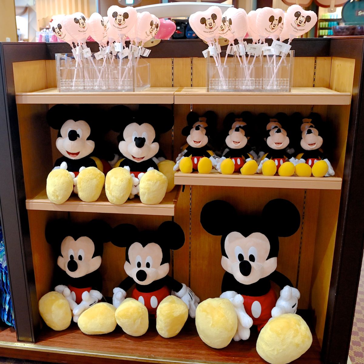 特大サイズも登場！東京ディズニーランド｢ミッキー＆ミニー」ぬいぐるみ -