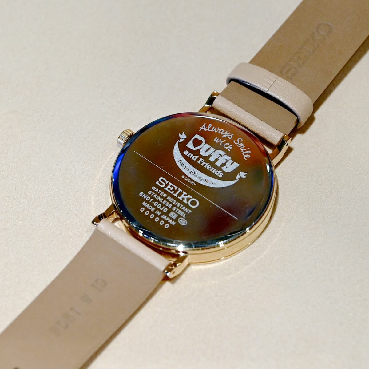 トランク形のボックス入り！Always Smile with Duffy プレシャス