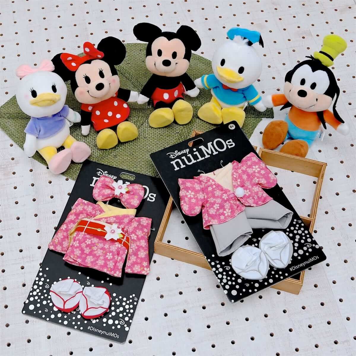 ちりめんを使用した桜柄の着物！ディズニーストア「nuiMOs（ぬいもーず