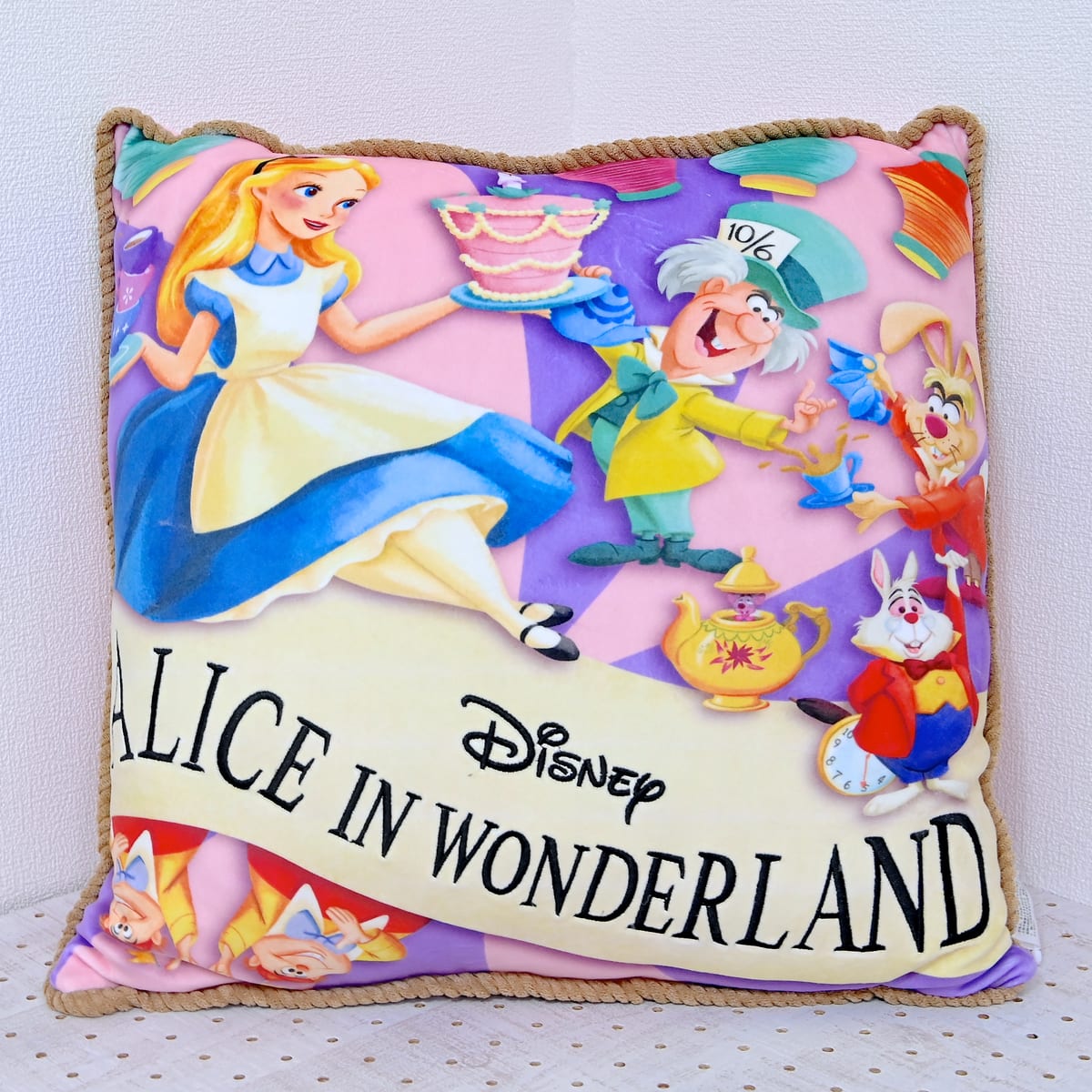 70周年アニバーサリーデザイン！ディズニーストア『ふしぎの国のアリス