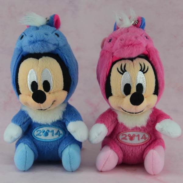 お正月ディズニー2014干支のうまに変身ミッキーたちのぬいぐるみバッジ☆ -