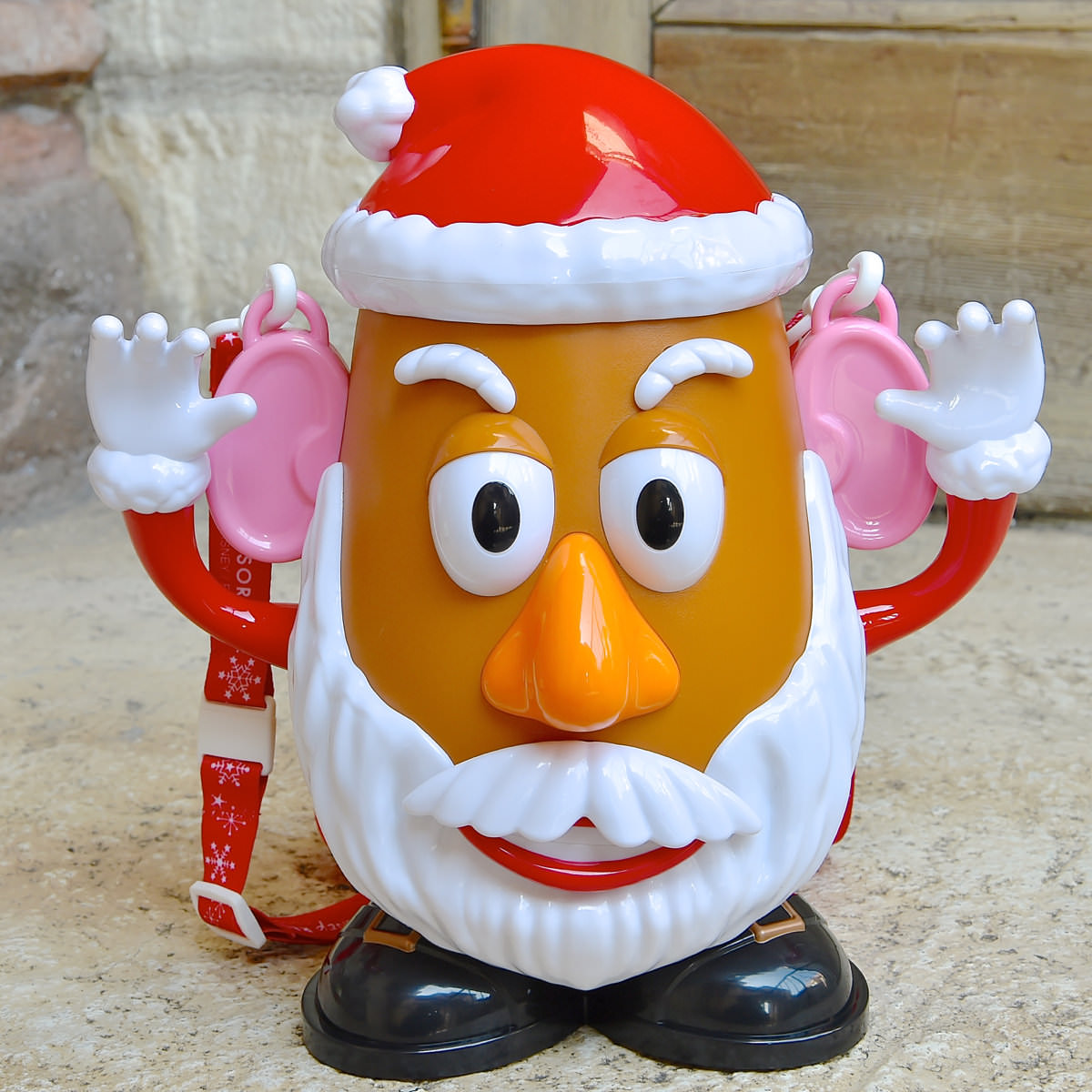 サンタ姿の“Mr.ポテトヘッド”！東京ディズニーランド“ディズニー