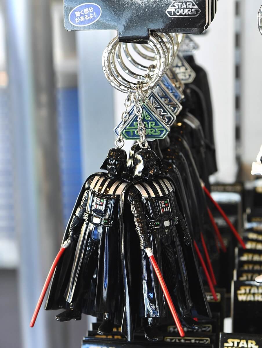 リアルなフィギュア型！東京ディズニーランド『STAR WARS（スター