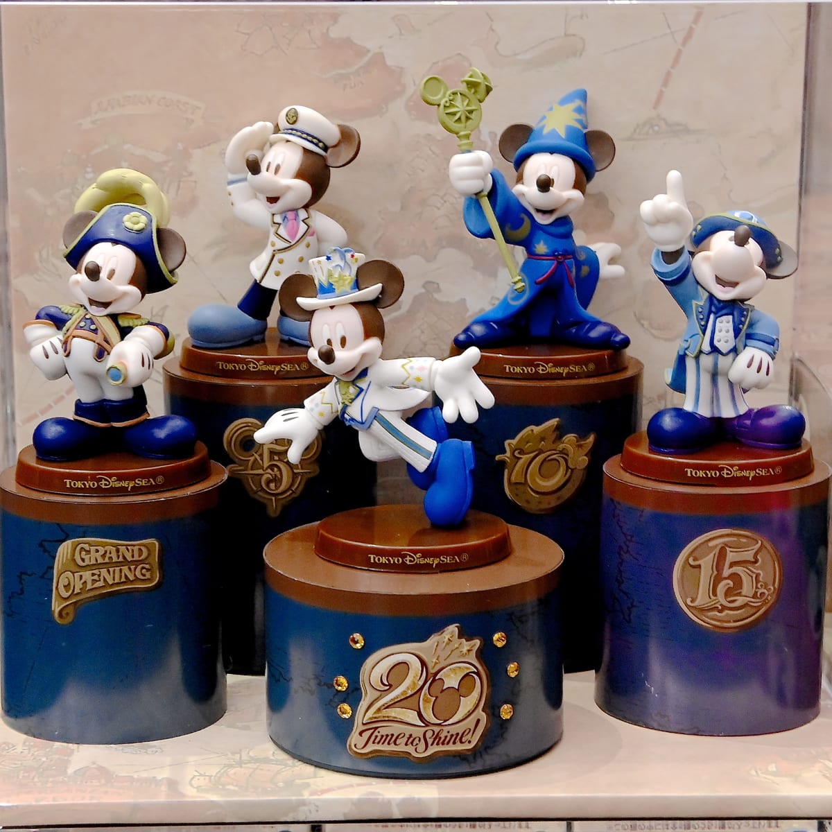 アニバーサリーデザインが勢揃い！東京ディズニーシー20周年：タイム