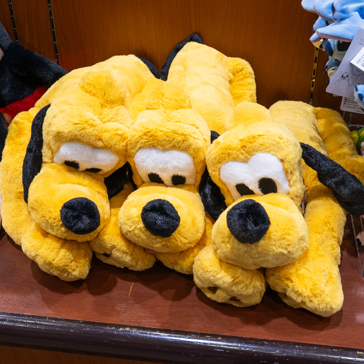 くったりかわいいプルート！東京ディズニーランド「ミッキー&フレンズ