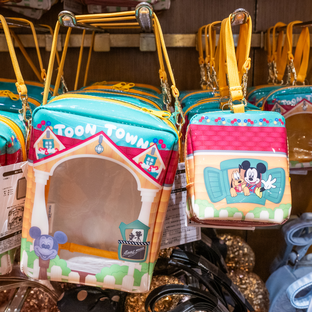 ぬいぐるみバッジ、カンバッジをセットして一緒におでかけ！東京