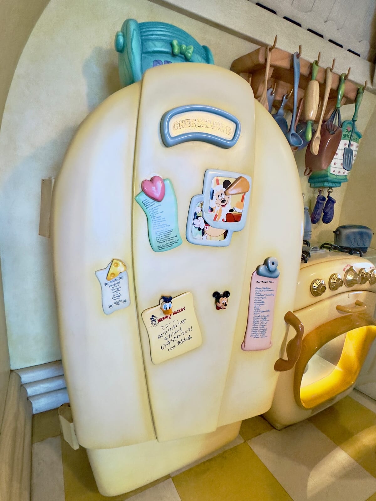 ミニーの家」の家具デザイン！東京ディズニーランド ミニチュア