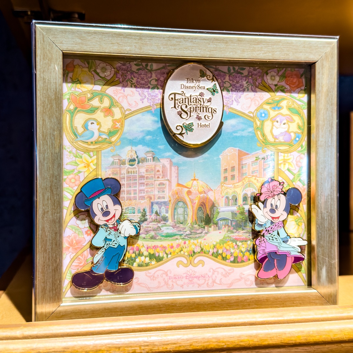 客室の壁画をモチーフにしたタペストリーも！東京ディズニーシー