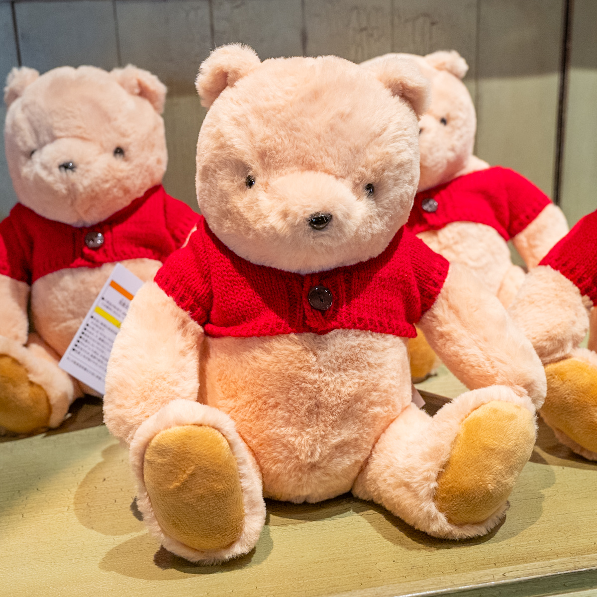 クラシックテイスト＆ふわもこ素材！東京ディズニーランド『くまのプー