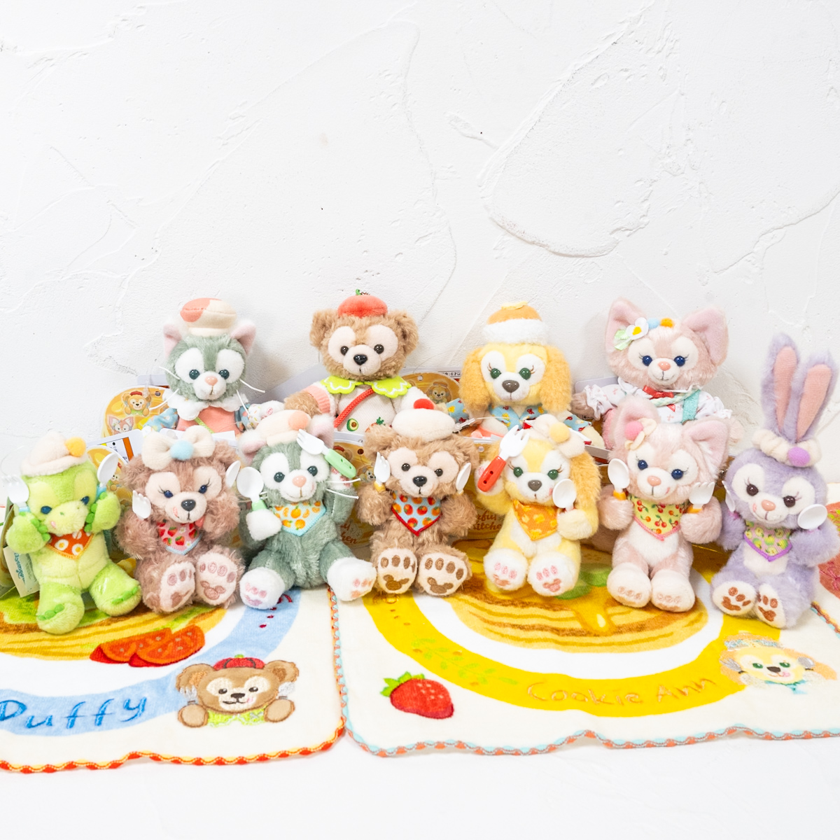 ぺろっと舌をだした姿がかわいい！東京ディズニーシー“ダッフィー