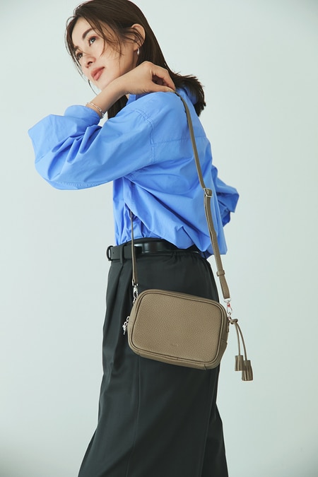 27日まで！】きれいめ派のミニバッグ！VASICのグレージュバッグが大人