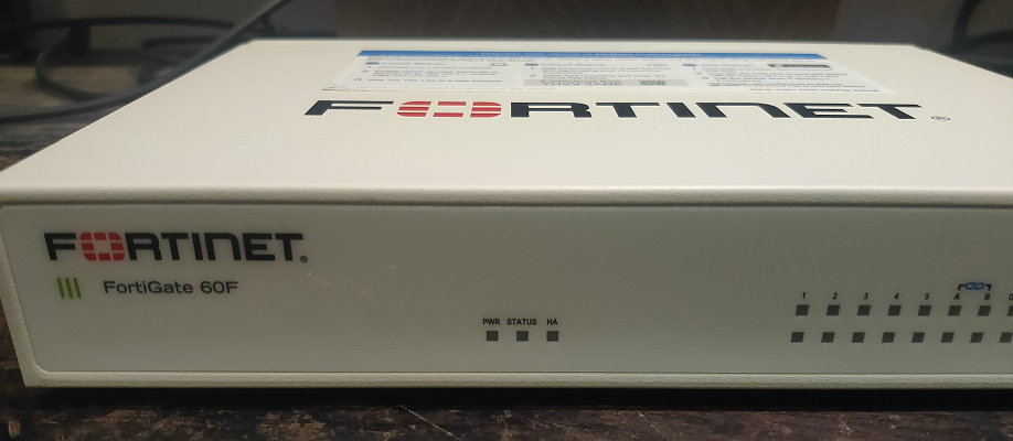 中古FortiGate 60Fをヤフオクで購入！価格と設定手順についてご紹介 |