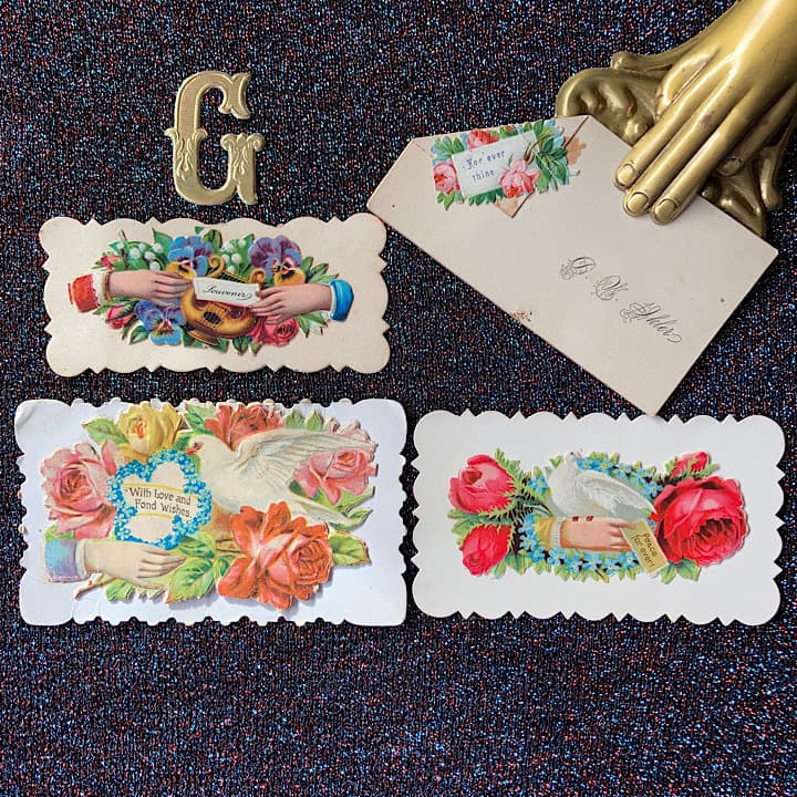 08G竪琴とパンジー、角に小さなクロモスのヴィクトリアン・コーリング