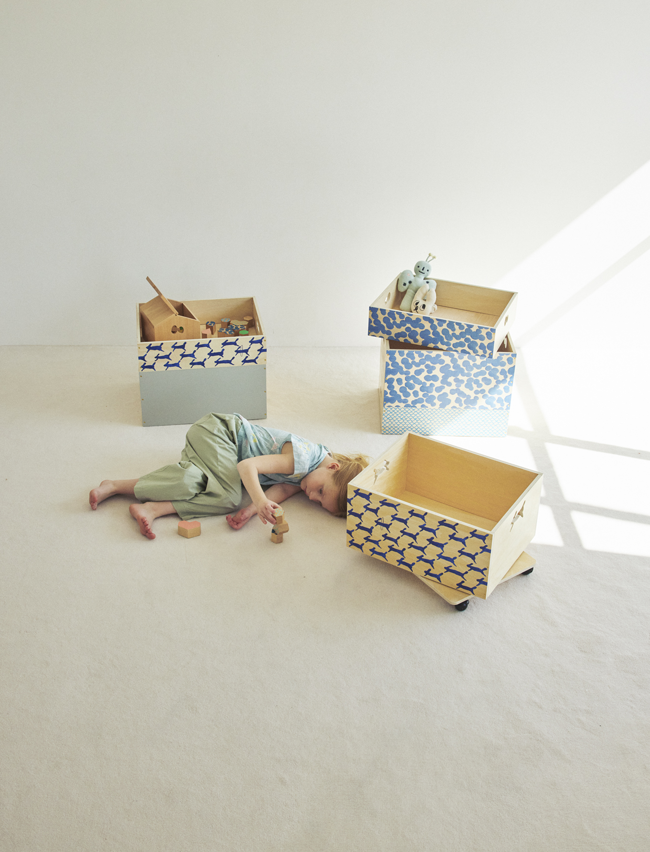 SILVER & GOLD／GENTLE COLORS – MilK MAGAZINE JAPON｜ミルク