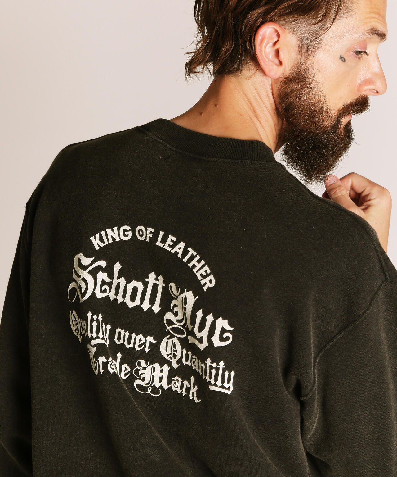 QUALITY OVER QUANTITY CREW SWEAT/クオリティ オーバー クアン