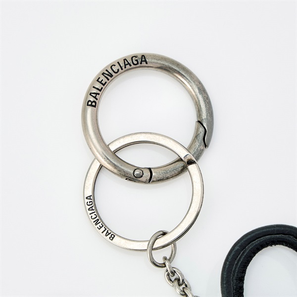BALENCIAGA キーホルダー ブラック レザー | MixTHINKS（ミックス