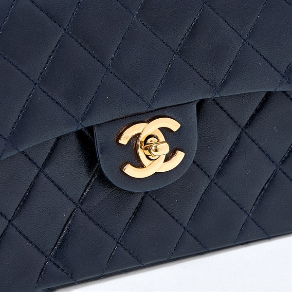 CHANEL ミニ マトラッセ 18 1985年 ショルダーバッグ ネイビー