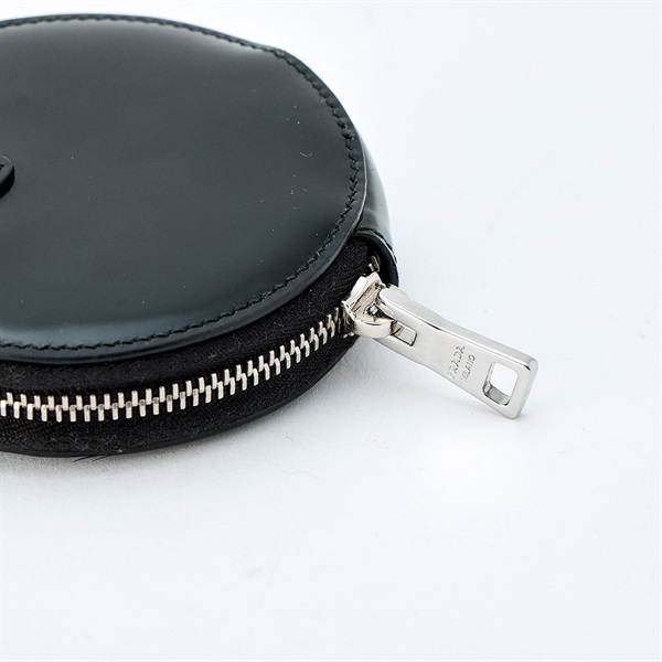 PRADA トライアングル ラウンド コインケース シルバー ブラッシュド