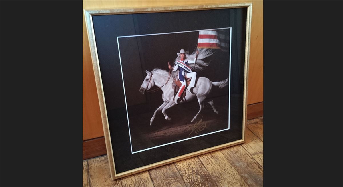 ビヨンセに渋谷タワレコでもらったサインを世界堂で額装してもらいまし