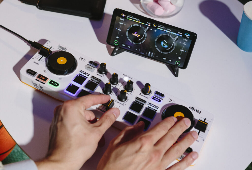 Apple Music対応機「DJCONTROL MIX」が期間限定特価！！ | DJ機材/PCDJ