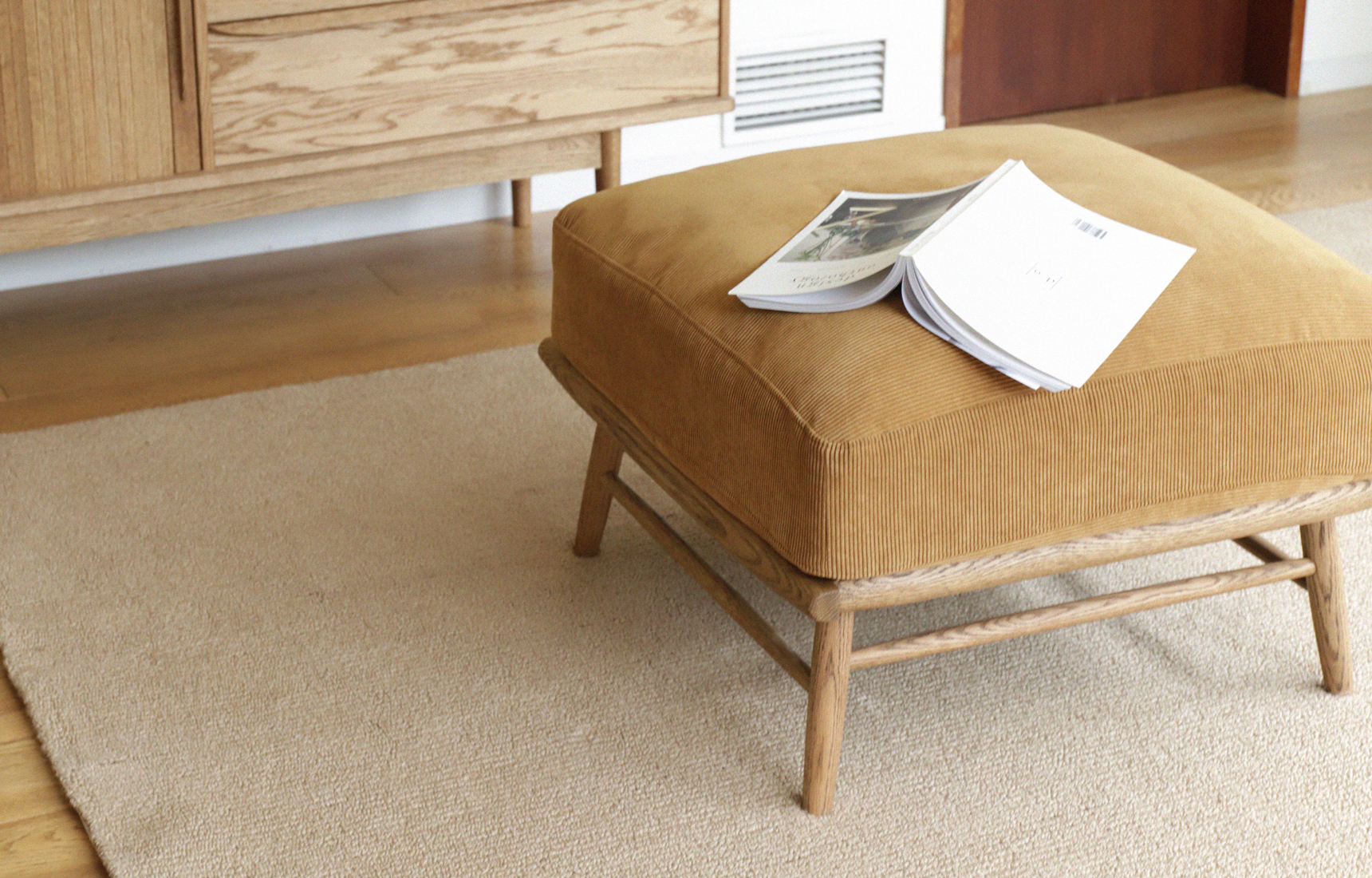 オットマンのフレキシブルな使い方 - MOMO NATURAL