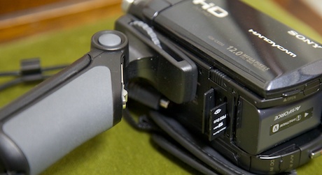 リモコン三脚グリップ GP-AVT1 レビュー – mono-logue