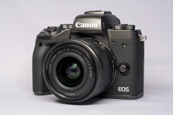 EOS M5 レビュー (5)：ボディとレンズのバランス | b's mono-log