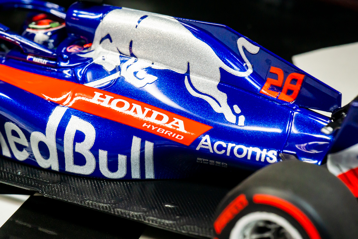 MINICHAMPS Toro Rosso STR13 Honda B. Hartley 2018 | b's mono-log