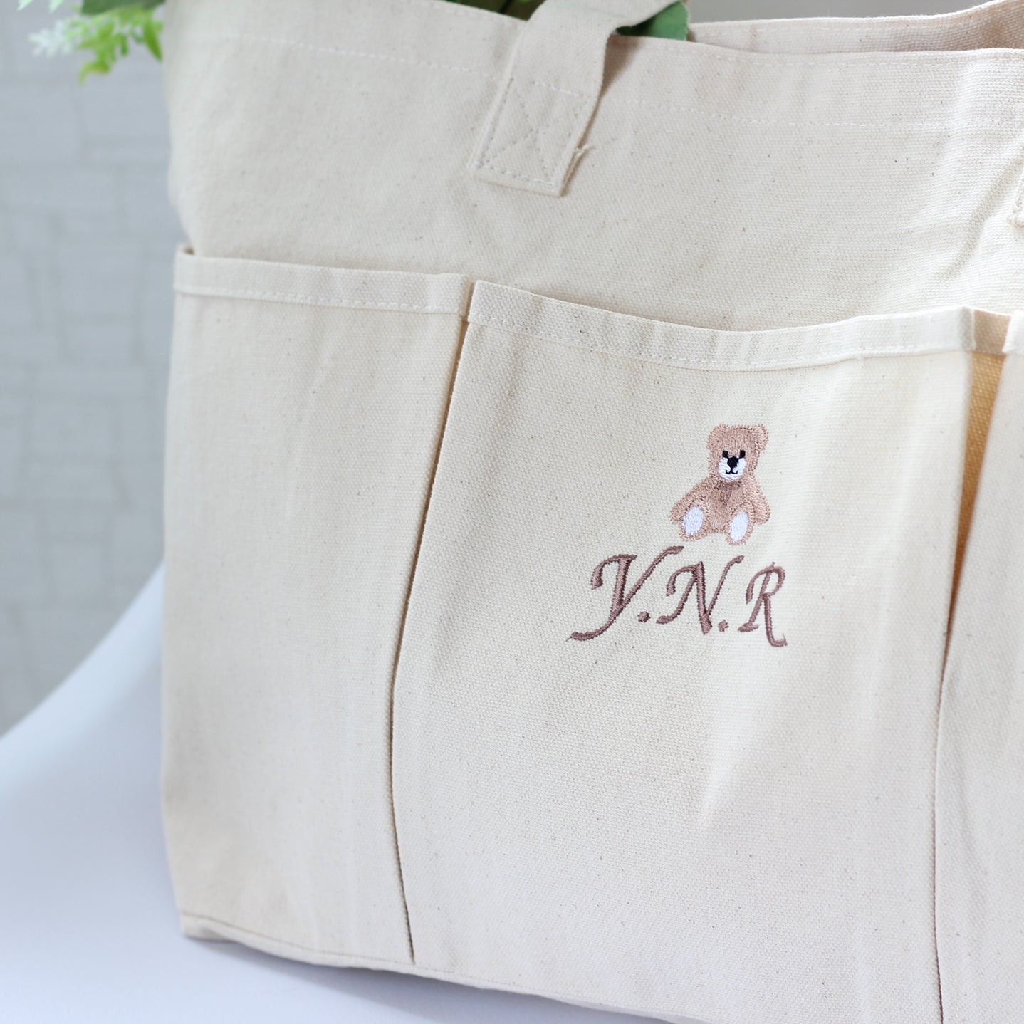 くまちゃん柄とお名前刺繍の6ポケットトートバッグマザーズバッグ