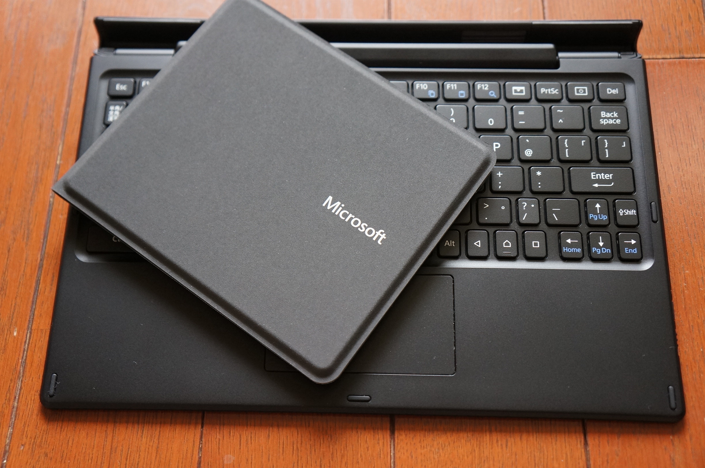 BKB50が入手困難！Xperia Z4 Tablet には、このキーボードを組み合わせろ！