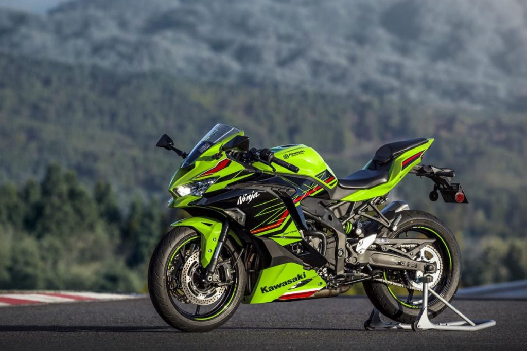 Kawasaki Ninja-ZX-4R no Brasil! | Mobilidade Estadão | 200 a 500
