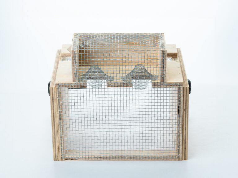 脱着型スズメバチ捕獲器（日本みつばち用） - モカメル（公式）