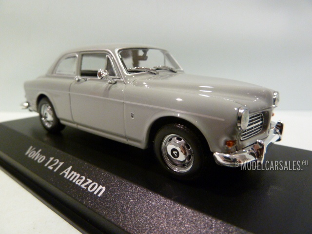Volvo 121 Amazon Grey 1:43 940171000 MAXICHAMPS diecast model car