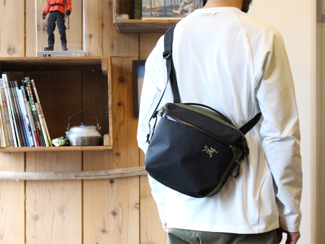 サッコシュ以上Dayパック未満のサイズ感が絶妙！Arro 8 Shoulder Bag