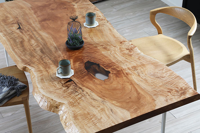 一枚板テーブルを購入する際の注意点は？専門店が教える後悔しないため