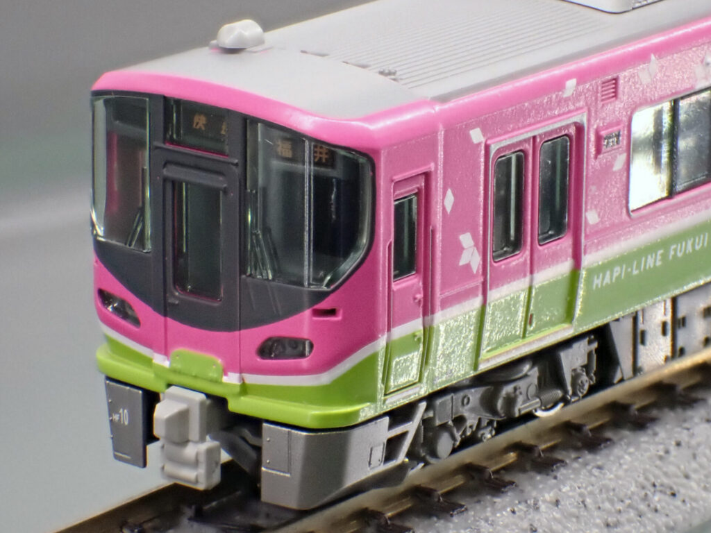 KATO】ハピラインふくい521系（標準塗色+フルラッピング編成）2025年11