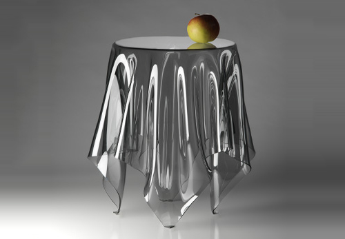 浮かぶテーブルクロス – essey（エッセイ）Illusion （イリュージョン