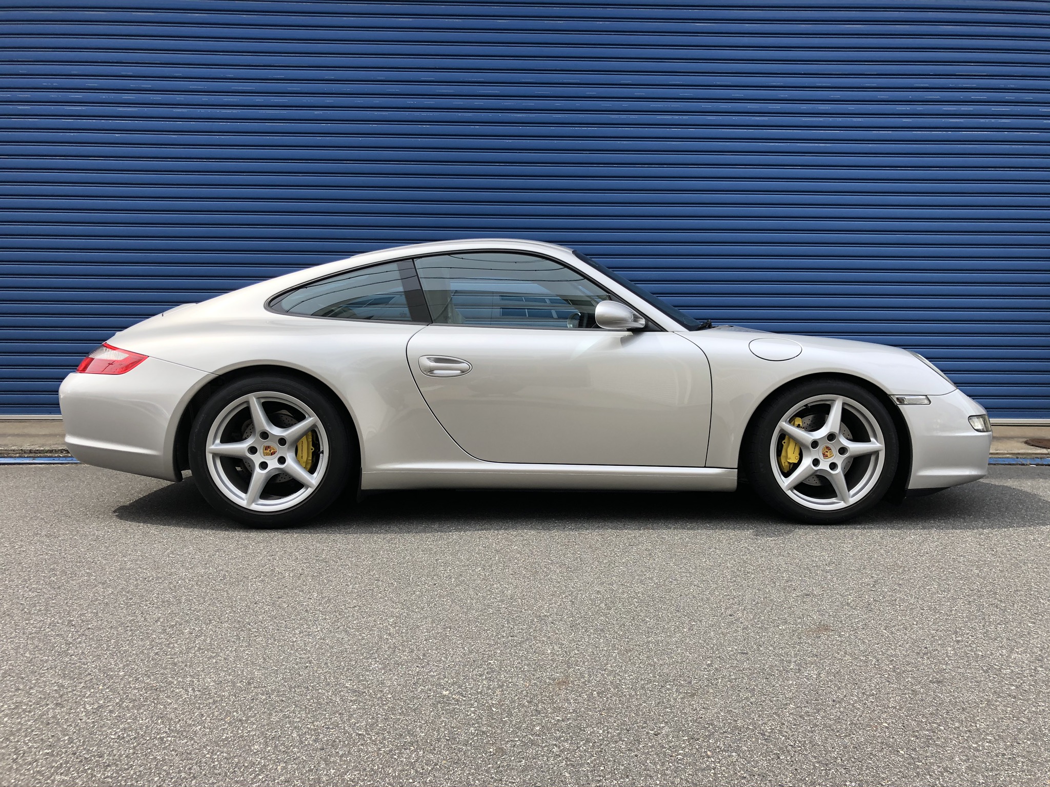 ポルシェ 997カレラ H&Rスポーツスプリング取付け – Morethan