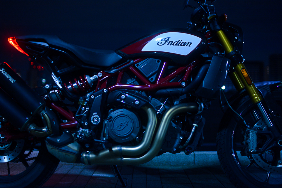 ネオクラトラッカー登場！インディアン FTR1200はストリート映え抜群の