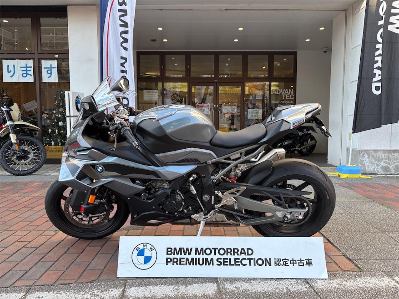 BMW S1000RR AELLAパーツ仕様 トップブリッジ